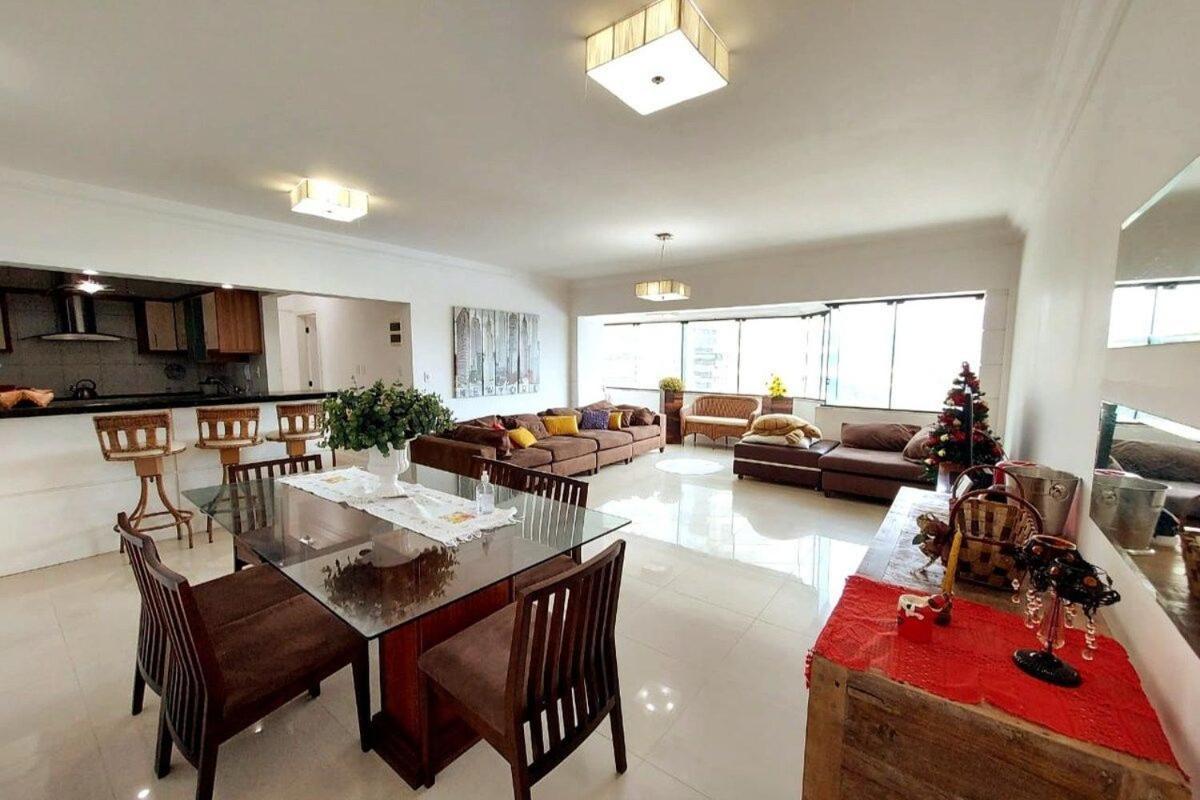 Apto Amplo 1Suite Mais 2Quartos - Quadra Mar 50M Da Praia - Somente Familiares Balneario Camboriu Luaran gambar