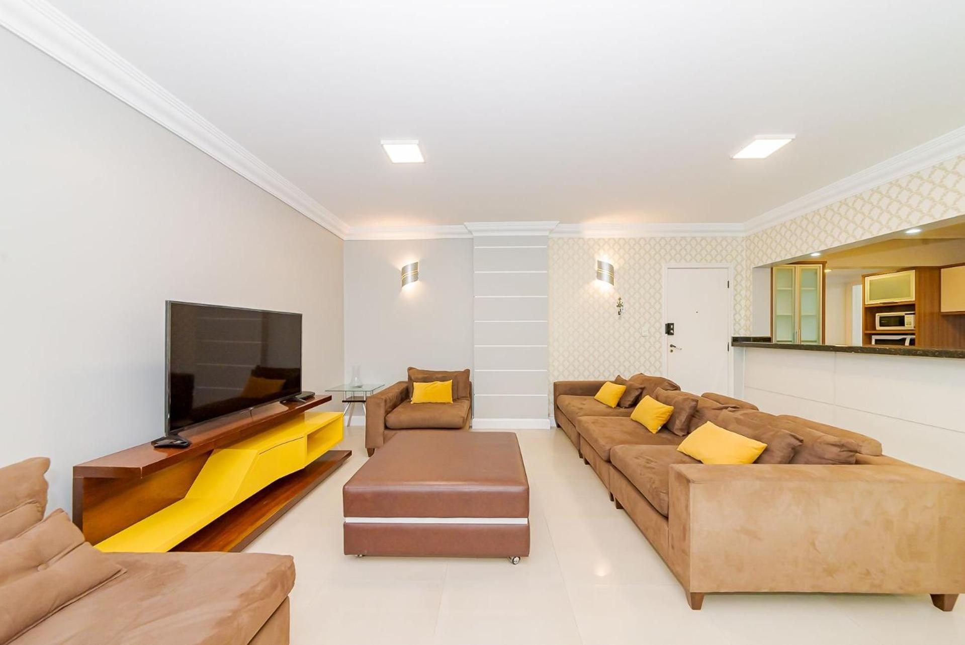 Apto Amplo 1Suite Mais 2Quartos - Quadra Mar 50M Da Praia - Somente Familiares Balneario Camboriu Luaran gambar
