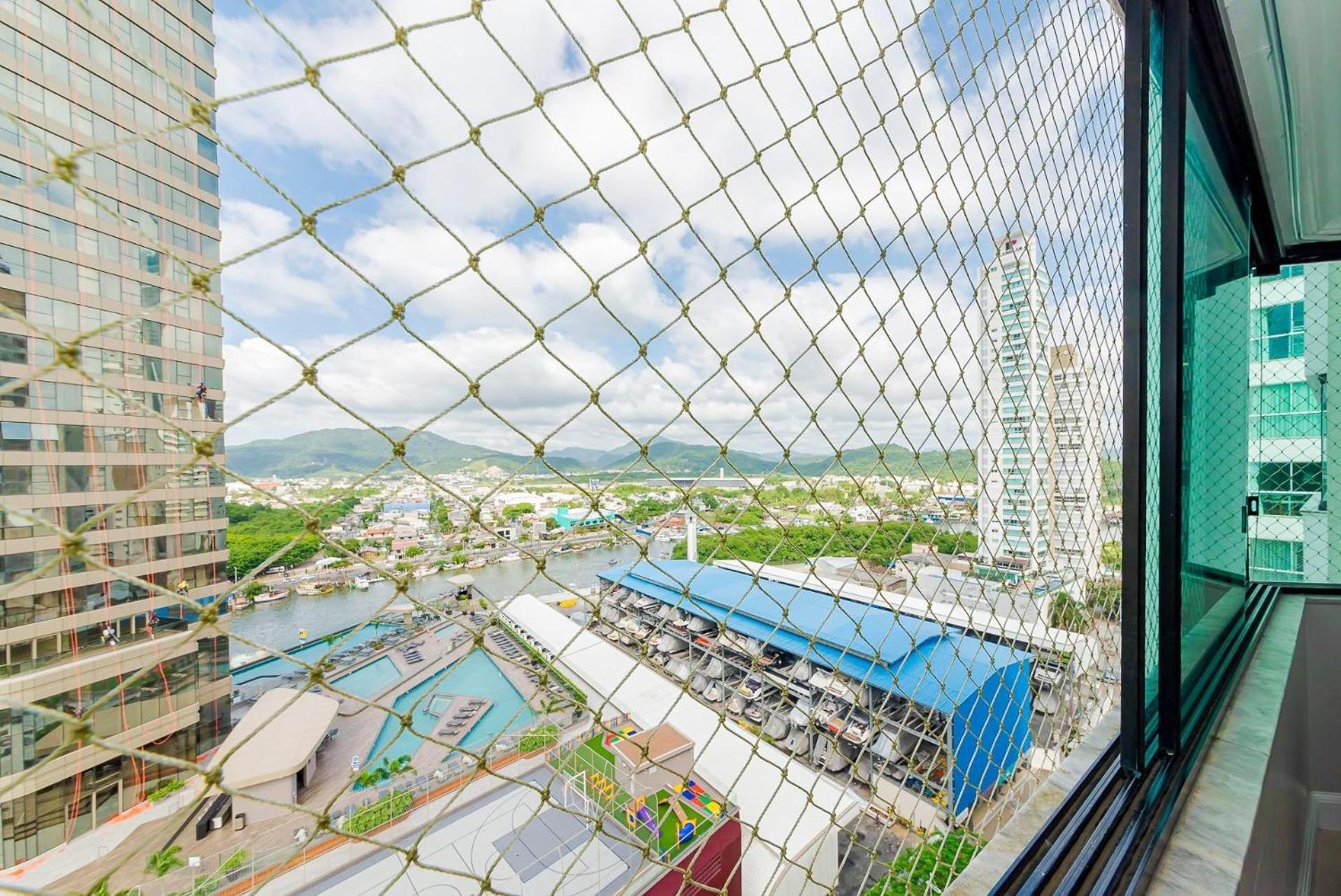 Apto Amplo 1Suite Mais 2Quartos - Quadra Mar 50M Da Praia - Somente Familiares Balneario Camboriu Luaran gambar