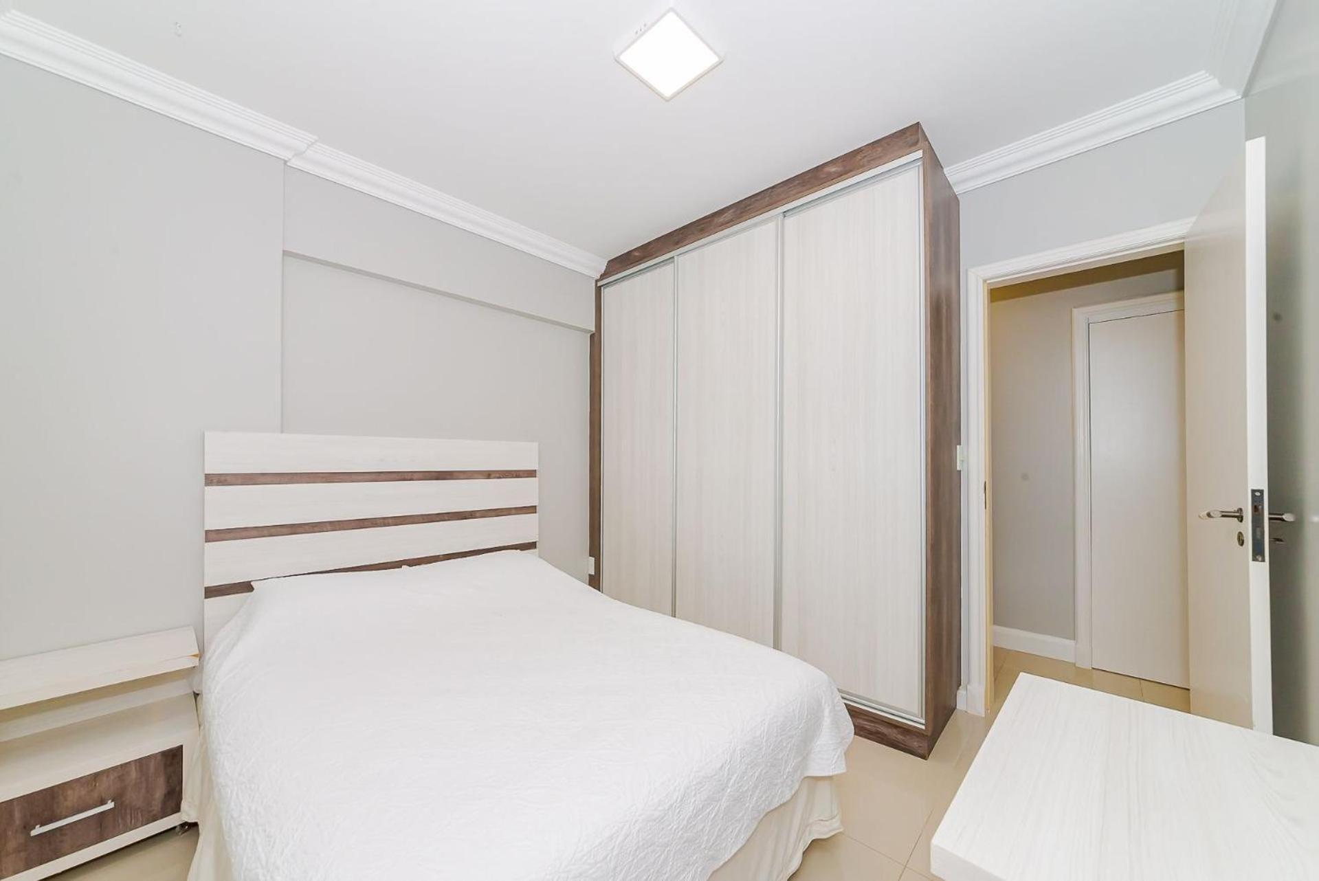 Apto Amplo 1Suite Mais 2Quartos - Quadra Mar 50M Da Praia - Somente Familiares Balneario Camboriu Luaran gambar