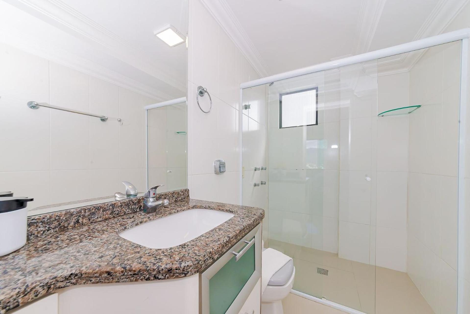 Apto Amplo 1Suite Mais 2Quartos - Quadra Mar 50M Da Praia - Somente Familiares Balneario Camboriu Luaran gambar