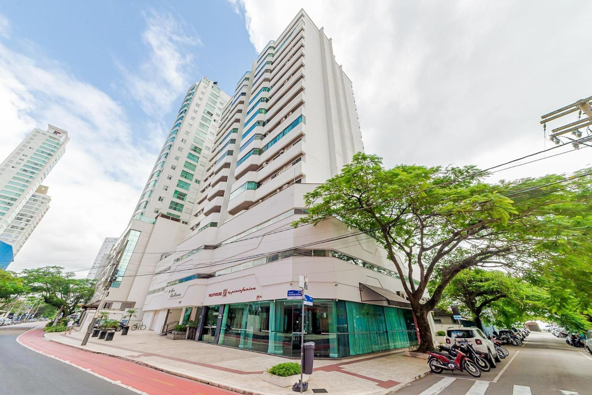 Apto Amplo 1Suite Mais 2Quartos - Quadra Mar 50M Da Praia - Somente Familiares Balneario Camboriu Luaran gambar