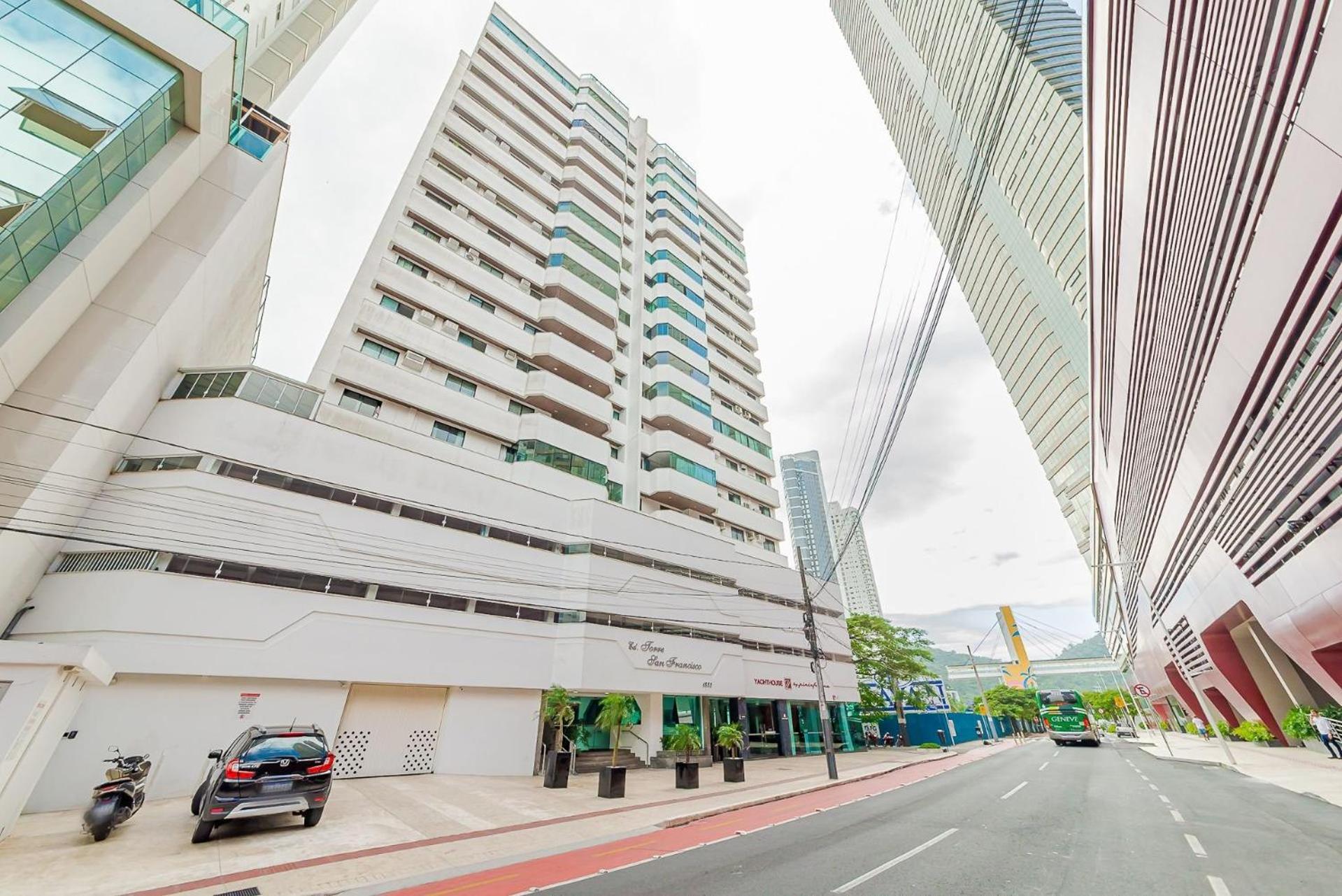 Apto Amplo 1Suite Mais 2Quartos - Quadra Mar 50M Da Praia - Somente Familiares Balneario Camboriu Luaran gambar